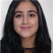 Profesora de matemáticas que da clases a niños de primaria y educación secundaria obligatoria